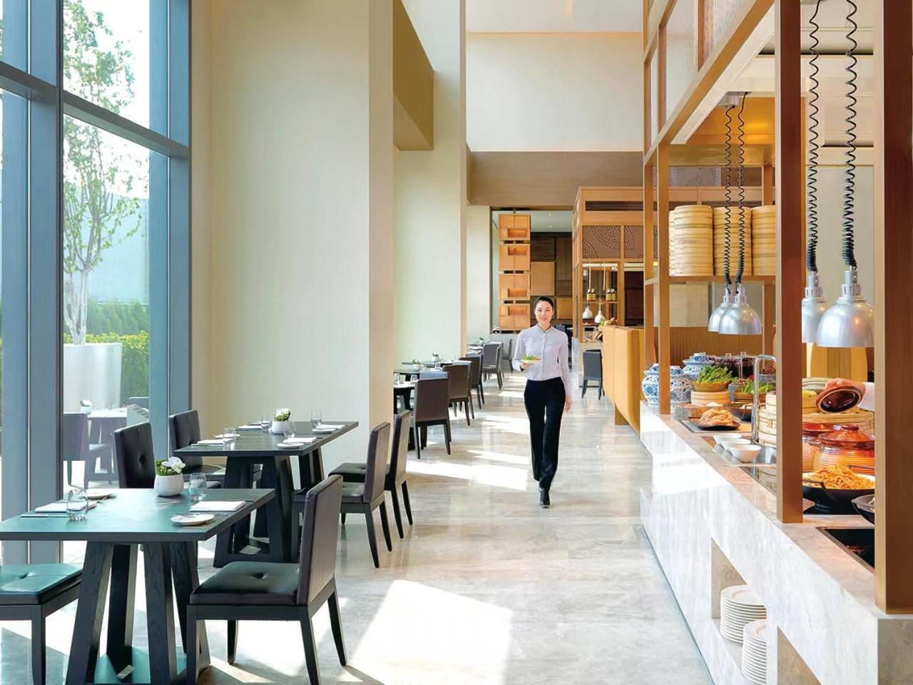 Hyatt Regency Tianjin East Hotell Exteriör bild