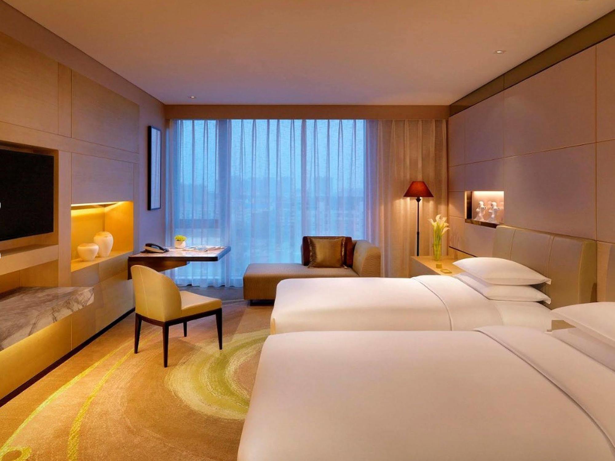 Hyatt Regency Tianjin East Hotell Exteriör bild