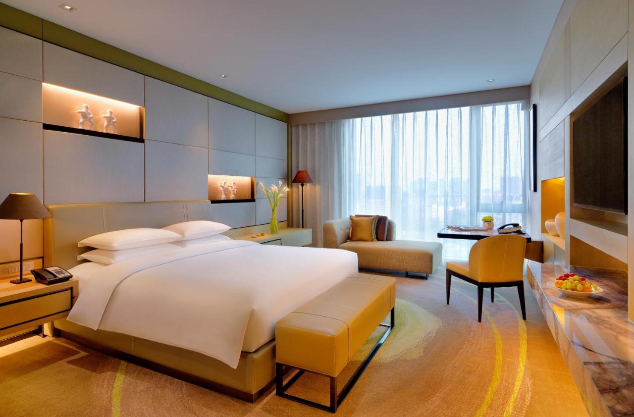 Hyatt Regency Tianjin East Hotell Exteriör bild